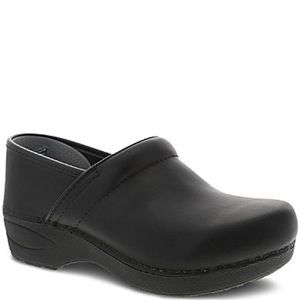 Dansko clogs women size 10.5-11